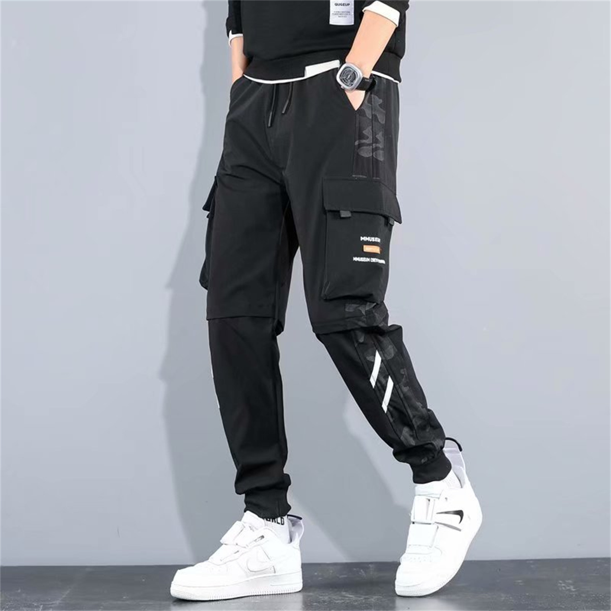 Modne spodnie cargo z wieloma  – Street Fashion Model recenzja i cena
